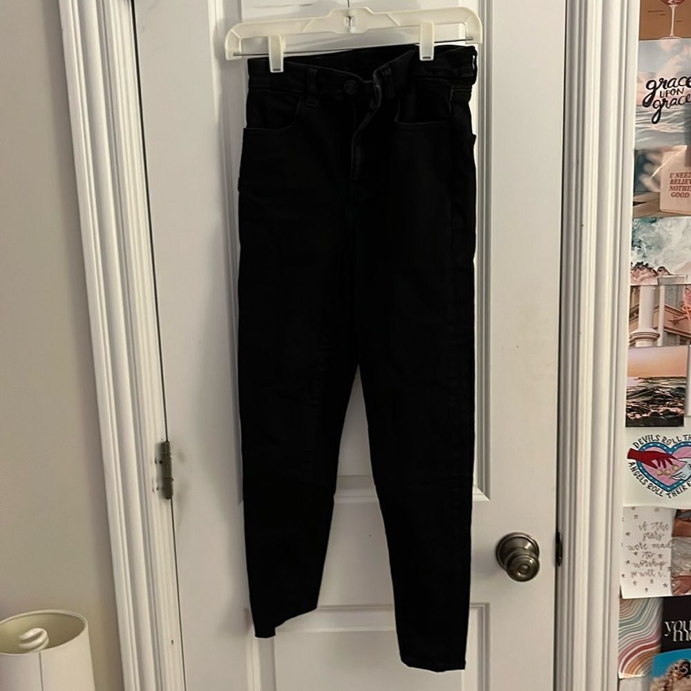 American Eagle Black skinny jeans - size 2 short